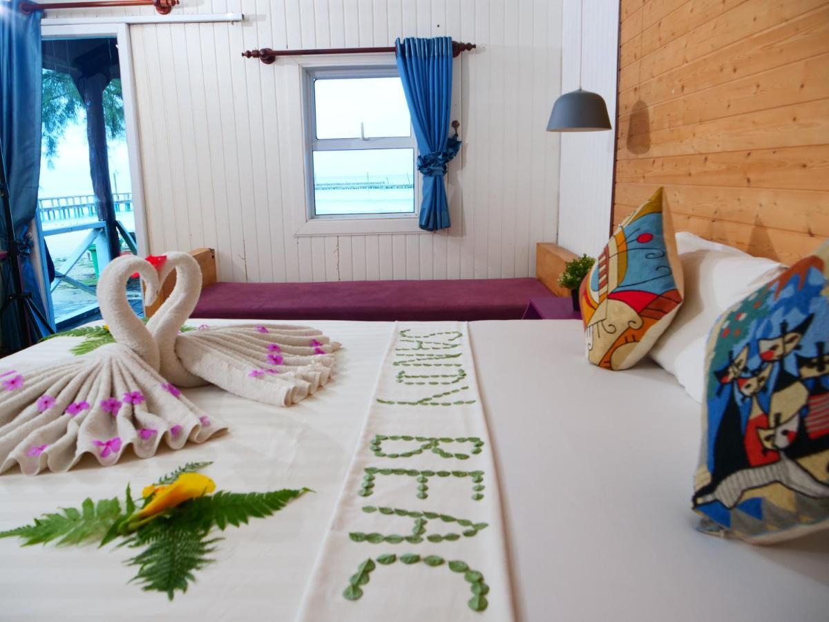 Sandy Beach Bungalows By Ehm Koh Rong Sanloem Exterior photo