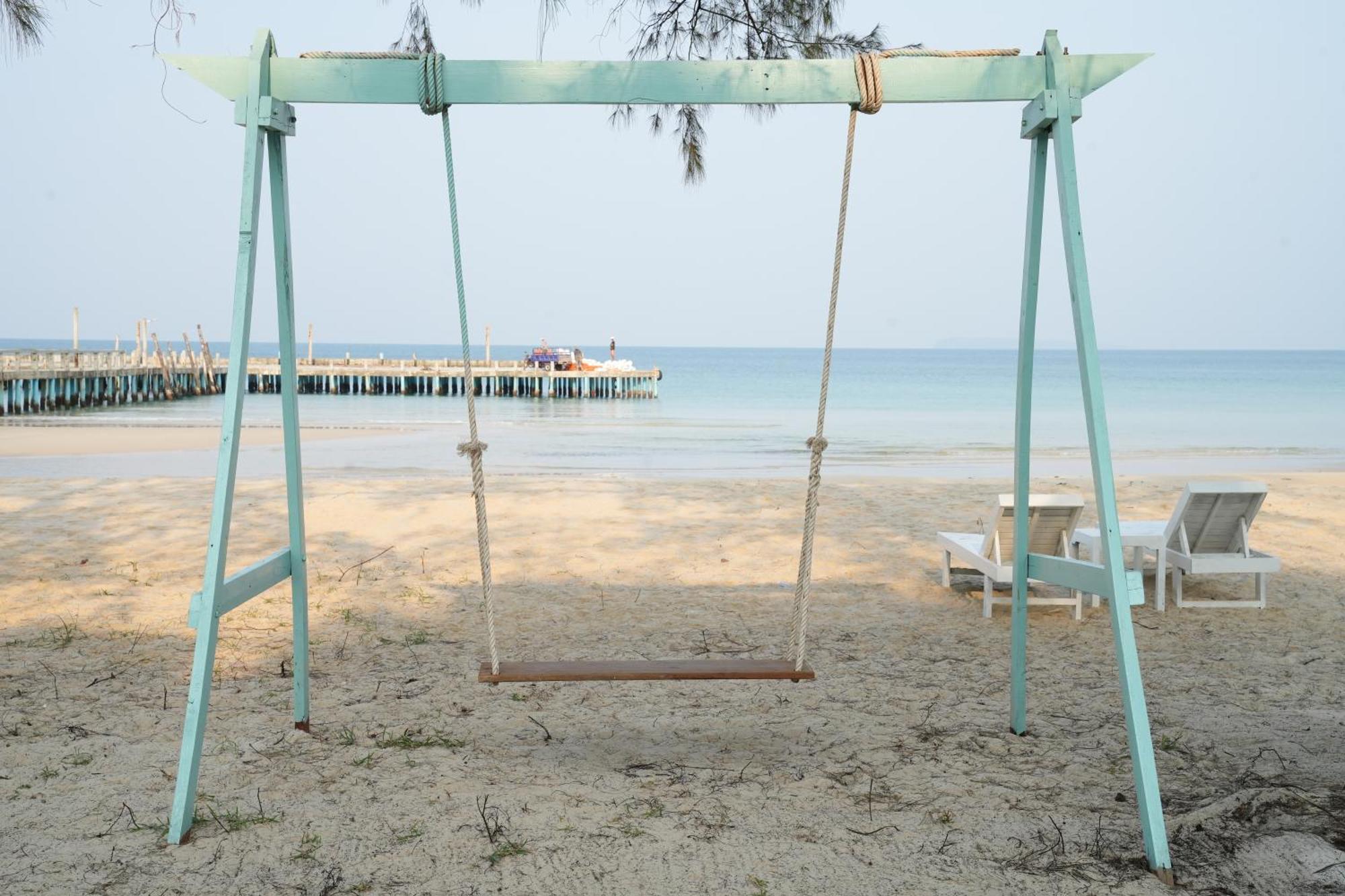 Sandy Beach Bungalows By Ehm Koh Rong Sanloem Exterior photo