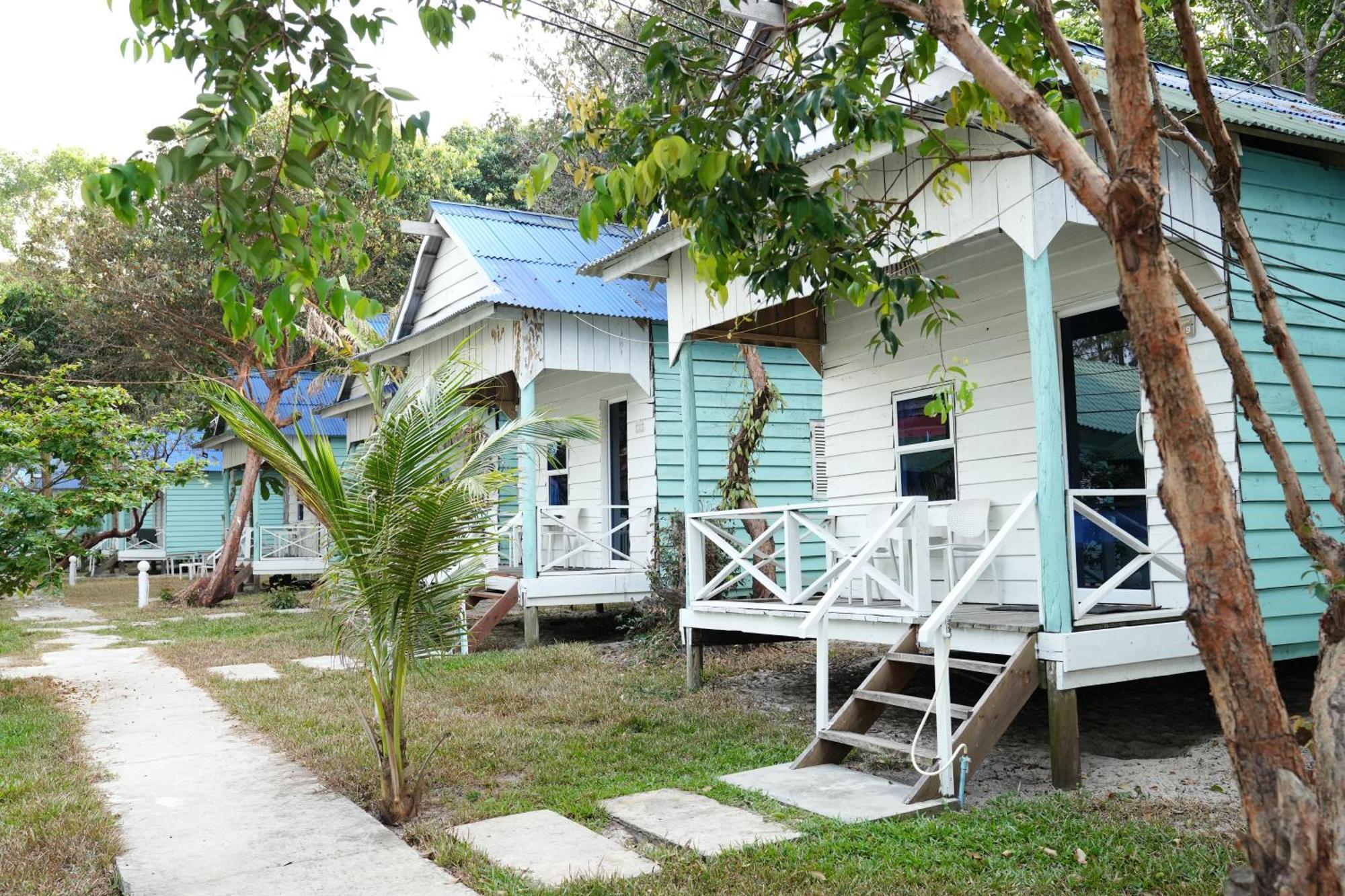 Sandy Beach Bungalows By Ehm Koh Rong Sanloem Exterior photo