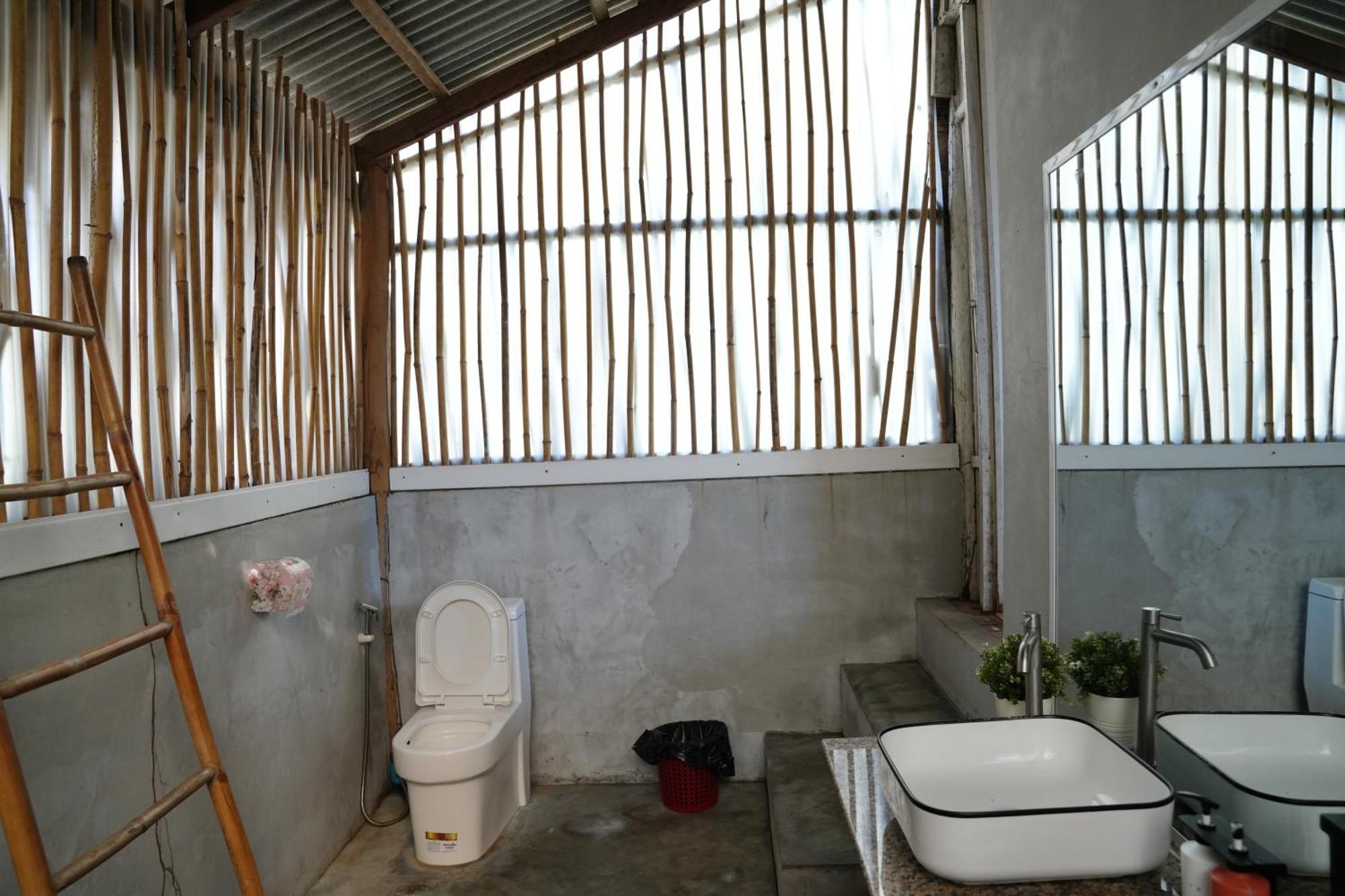 Sandy Beach Bungalows By Ehm Koh Rong Sanloem Exterior photo